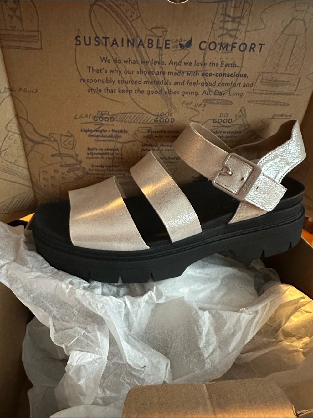 Dr. Scholls âTrekkieâ Leather Sandal- Silver (8.5/38.5)